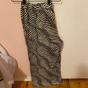 Anne Taylor size L off white with brown